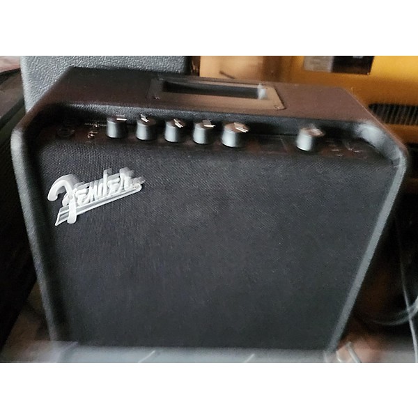 Used Fender Used Fender Mustang LT25 25W 1x8 Guitar Combo Amp