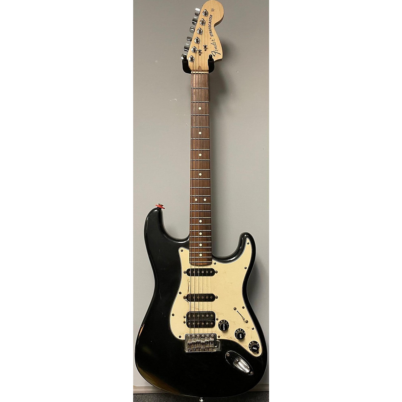 Used Fender Highway One HSS Stratocaster Solid Body Electric Guitar Black |  Guitar Center