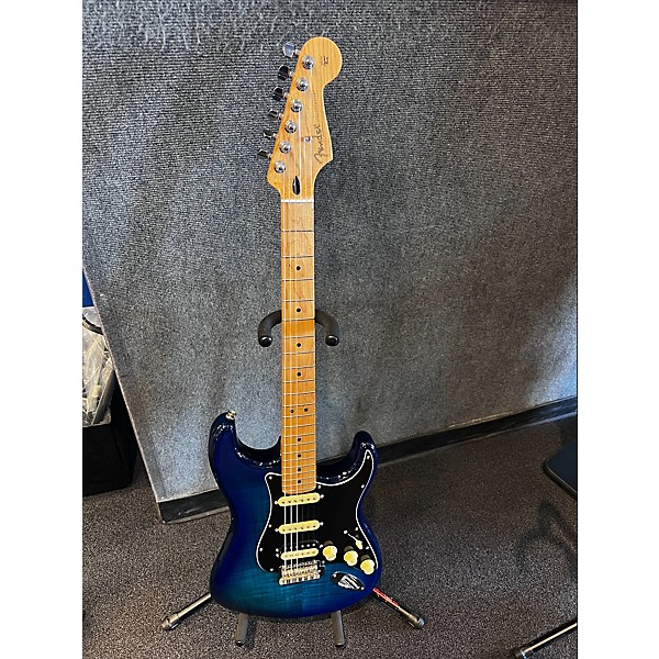 Used Fender Used Fender Player Plus Stratocaster Plus Top HSS Blue Burst Solid Body Electric Guitar