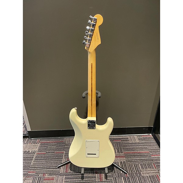 Used Fender Used 2017 Fender American Professional II Stratocaster White Solid Body Electric Guitar