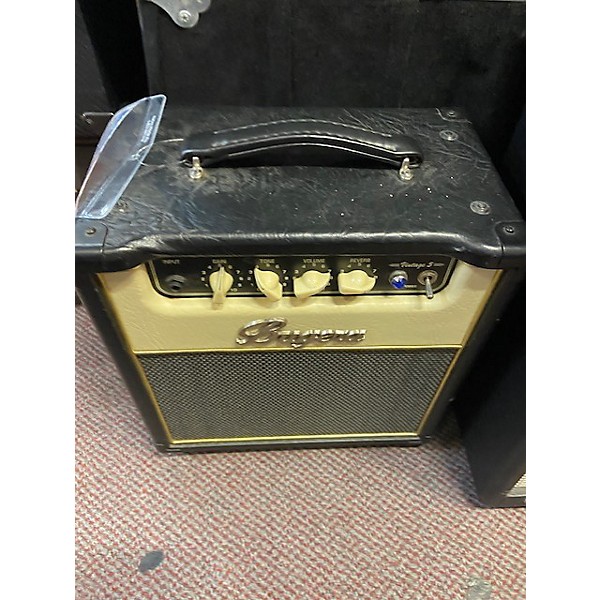 Used Bugera Used Bugera V5 5W 1X8 Tube Guitar Combo Amp