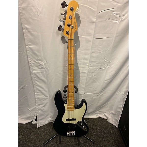 Used Fender Used Fender American Professional Jazz Bass Black And White Electric Bass Guitar