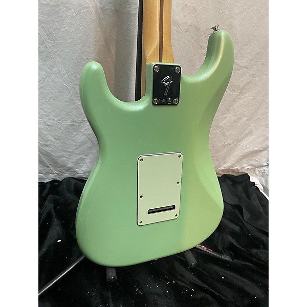 Used Fender Used Fender FENDER Player Stratocaster LIMITED EDITION Surf Pearl Solid Body Electric Guitar