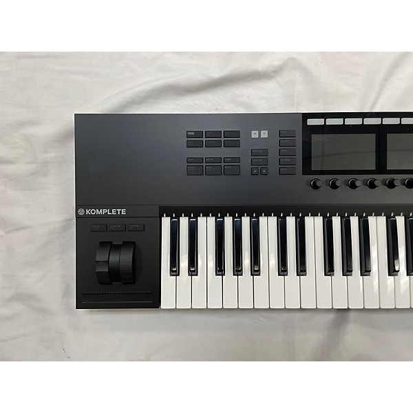 Used Native Instruments Used Native Instruments Komplete Kontrol S49 MK2 MIDI Controller