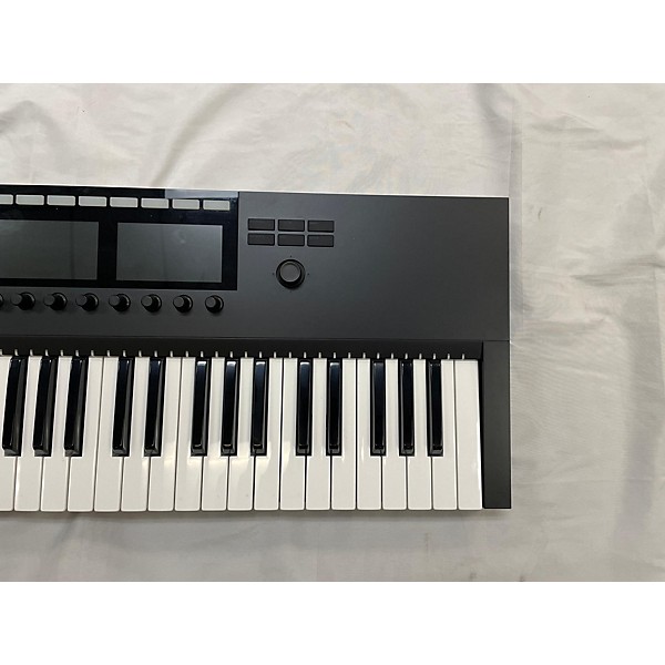 Used Native Instruments Used Native Instruments Komplete Kontrol S49 MK2 MIDI Controller