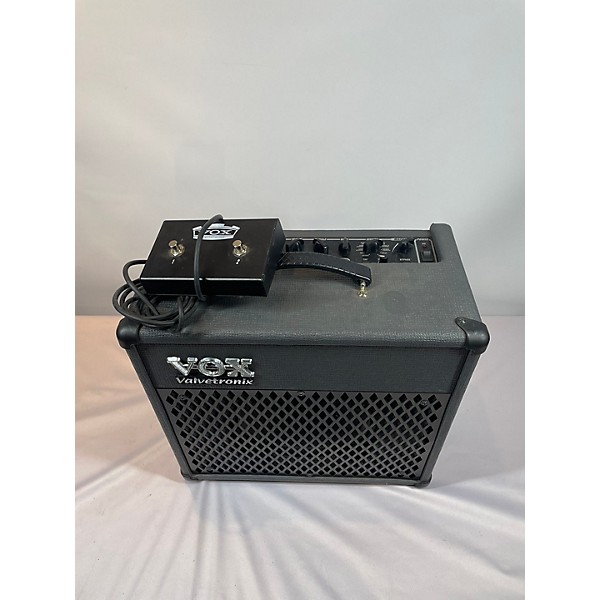 Used VOX AD15VT XL Guitar Combo Amp