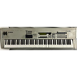 Used Yamaha Used Yamaha MO8 88 Key Keyboard Workstation