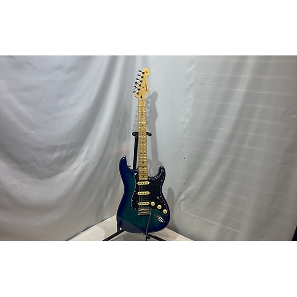 Used Fender Used Fender Player Stratocaster HSS Plus Top Trans Blue Solid Body Electric Guitar