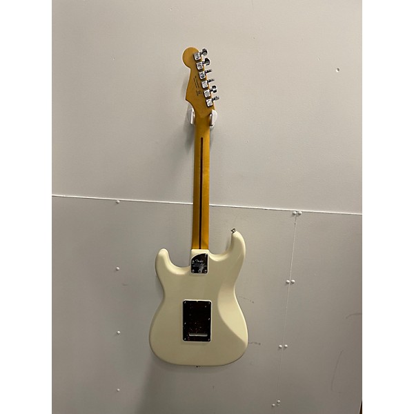 Used Fender Used Fender American Professional II Stratocaster Olympic White Solid Body Electric Guitar