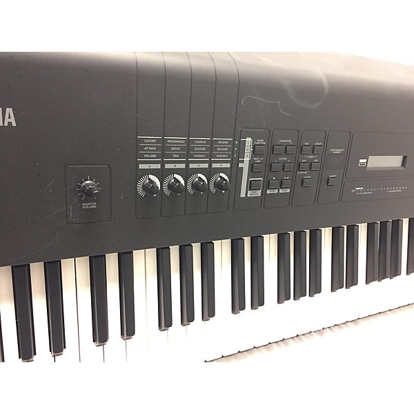 Used Yamaha MX88 Synthesizer