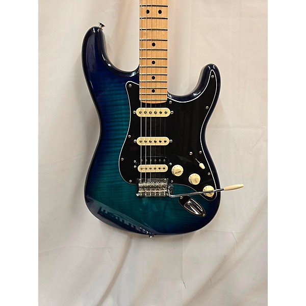 Used Fender Used Fender Player Stratocaster HSS Blue Burst Solid Body Electric Guitar