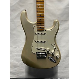 Used Fender Used Fender 60th Anniversary Stratocaster Eldorado Gold Solid Body Electric Guitar