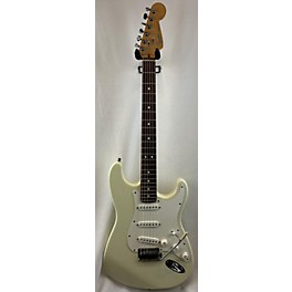 Vintage Fender Vintage 1993 Fender American Standard Stratocaster White Solid Body Electric Guitar