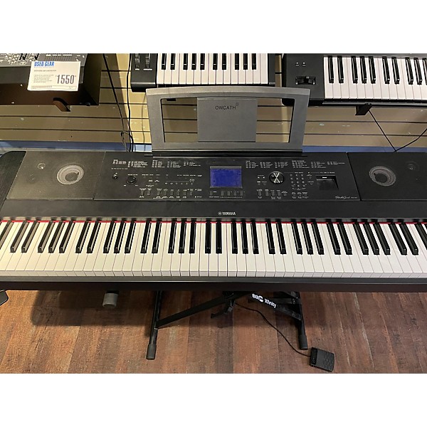 Used Yamaha Used Yamaha DGX660 Portable Keyboard