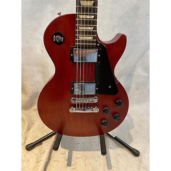 Used Gibson Used 2010 Gibson Les Paul Studio Maroon Solid Body Electric Guitar