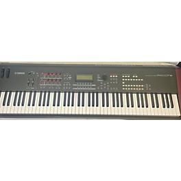 Used Yamaha Used Yamaha MOXF8 88 Key Keyboard Workstation