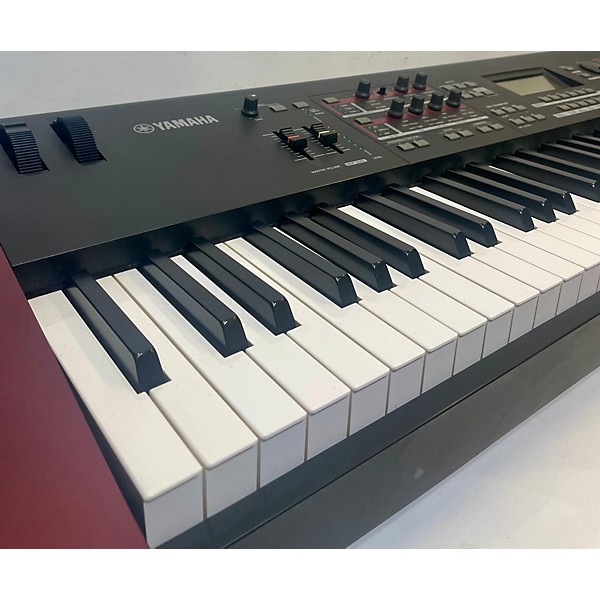 Used Yamaha Used Yamaha MOXF8 88 Key Keyboard Workstation