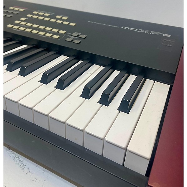 Used Yamaha Used Yamaha MOXF8 88 Key Keyboard Workstation