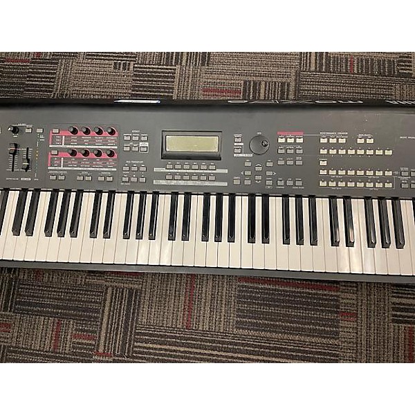 Used Yamaha Used Yamaha MOXF8 88 Key Keyboard Workstation