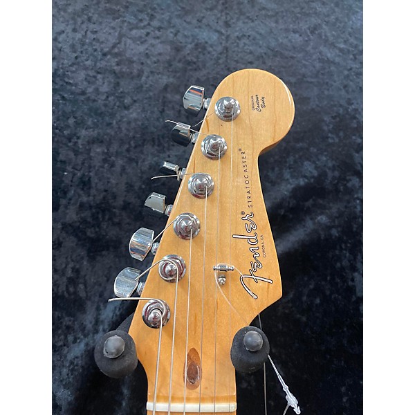 Used Fender Used Fender American Professional Stratocaster SSS Sienna Sunburst Solid Body Electric Guitar