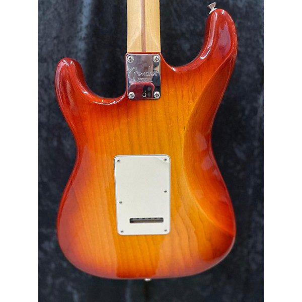 Used Fender Used Fender American Professional Stratocaster SSS Sienna Sunburst Solid Body Electric Guitar