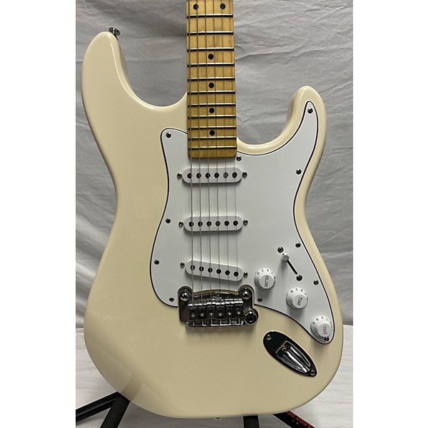 Used G&L Used G&L Tribute Legacy White Solid Body Electric Guitar