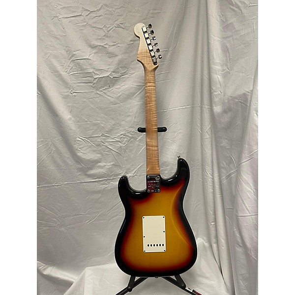 Used Fender Used 2024 Fender Ltd 65 Strat Mpl Nos 3 Color Sunburst Solid Body Electric Guitar