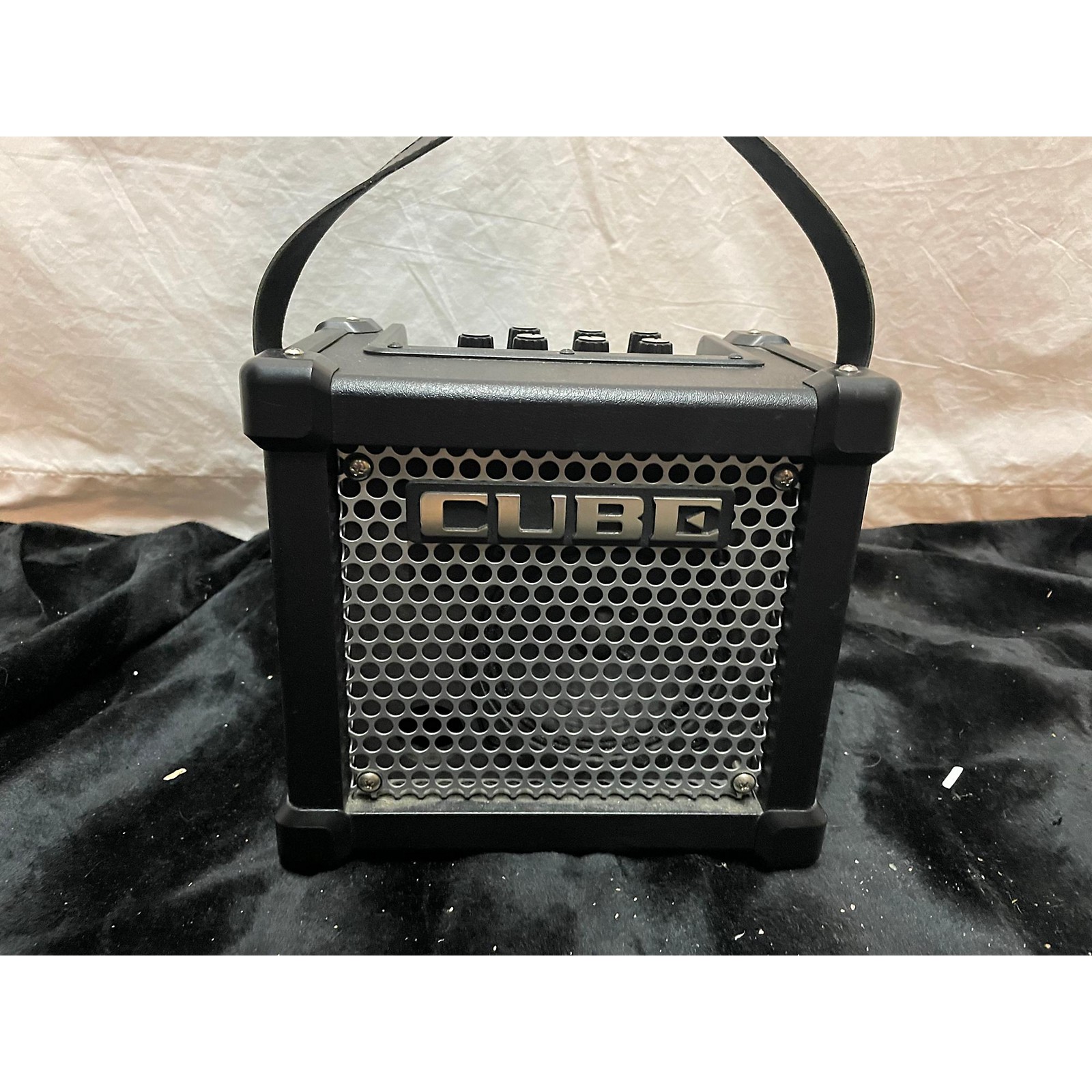 Used Roland Micro Cube GX Guitar Combo Amp | Guitar Center