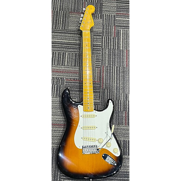 Used Fender Used Fender 1957 American Vintage Stratocaster 3 Tone Sunburst Solid Body Electric Guitar