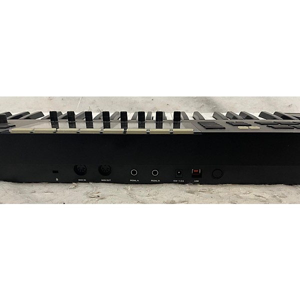 Used Native Instruments Used Native Instruments Komplete Kontrol S49 MK2 MIDI Controller