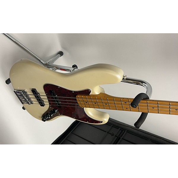 Used Fender Used Fender Player Plus Active Jazz Bass White Electric Bass Guitar