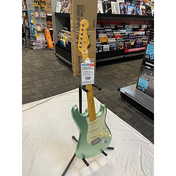 Used Fender Used Fender American Professional II Stratocaster Mystic Surf Green Solid Body Electric Guitar