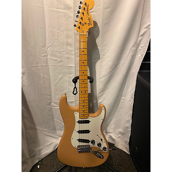 Used Fender Used Fender MIJ Limited International Color Stratocaster Sahara Taupe Solid Body Electric Guitar