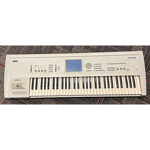 Used KORG Triton Classic 61 Key Keyboard Workstation