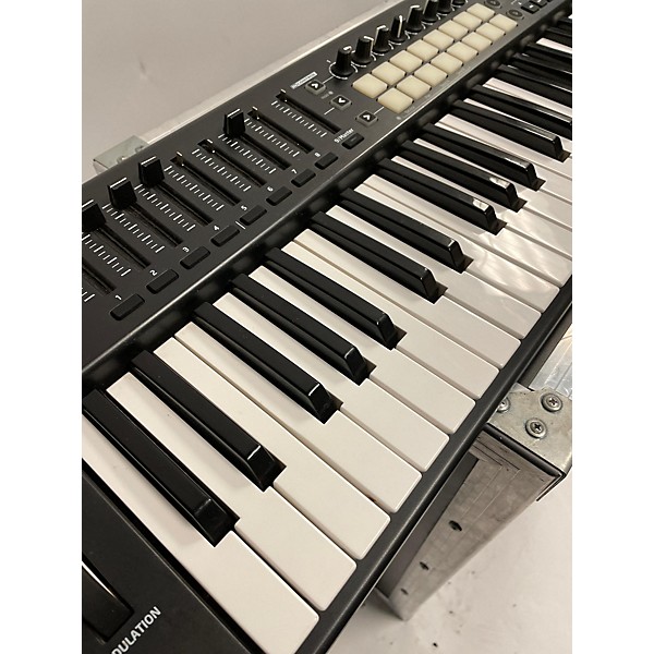 Used Used Novation Launchkey 61 Key MII MIDI Controller