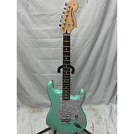 Used Fender Used Fender Tom Delonge Signature Stratocaster Seafoam Green Solid Body Electric Guitar