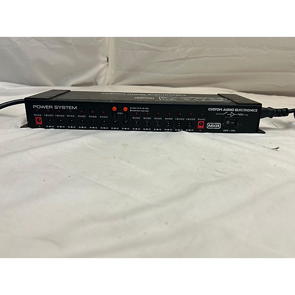 Used MXR MC403 Power Supply