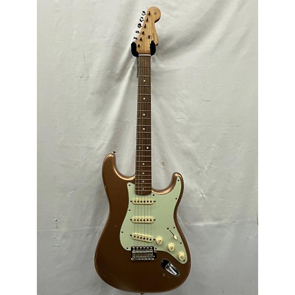 Used Fender Used Fender Vintera 60s Stratocaster Road Worn Firemist Gold Solid Body Electric Guitar