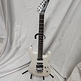 Used Charvette By Charvel Used Charvette By Charvel Model 250 White Solid Body Electric Guitar