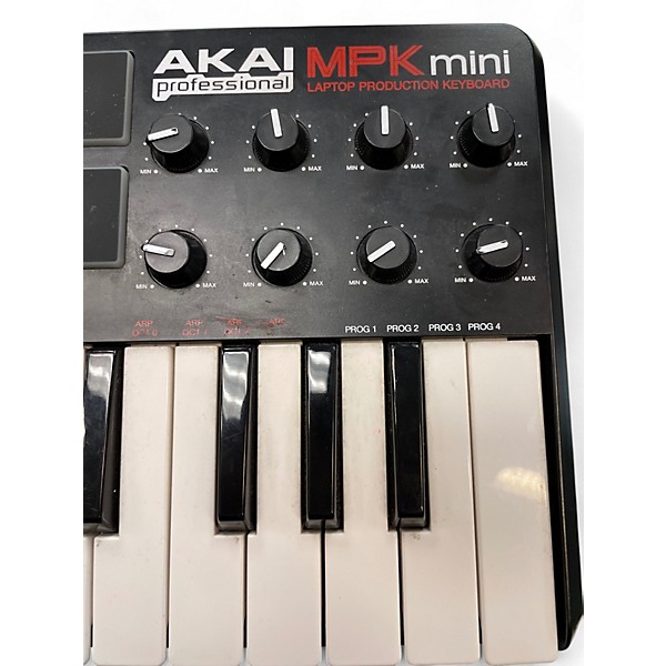 Used Akai Professional Used Akai Professional MPK Mini MIDI Controller