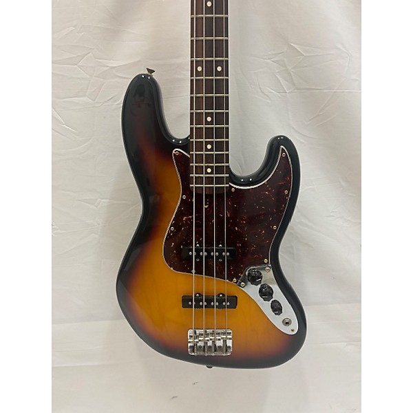 Used Fender Used 2005 Fender Standard Jazz Bass Sunburst Electric Bass Guitar