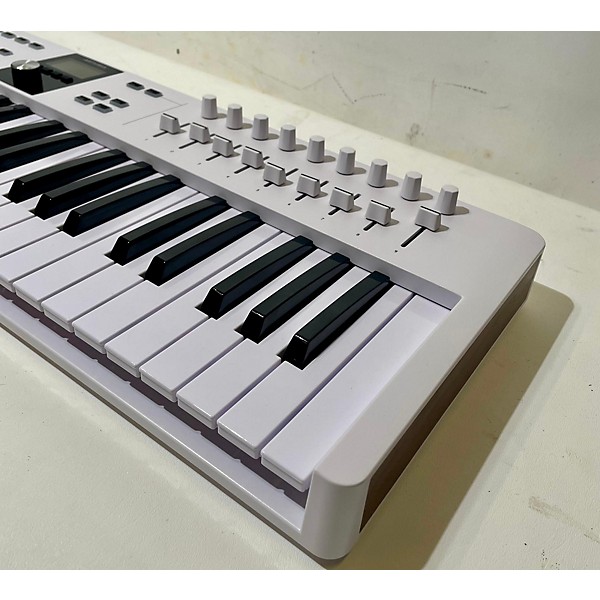 Used Arturia Keylab Essential 61 Mk3 MIDI Controller