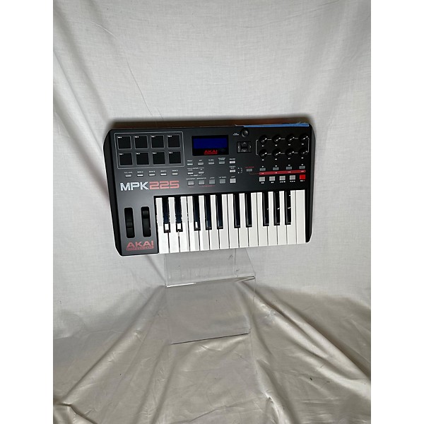 Used Akai Professional MPK225 25-Key MIDI Controller