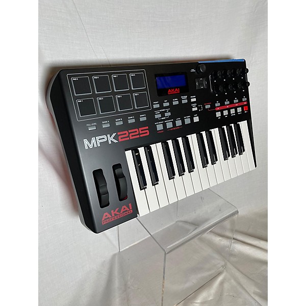 Used Akai Professional MPK225 25-Key MIDI Controller