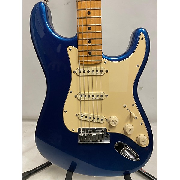 Used Fender Used Fender American Ultra Stratocaster Metallic Blue Solid Body Electric Guitar