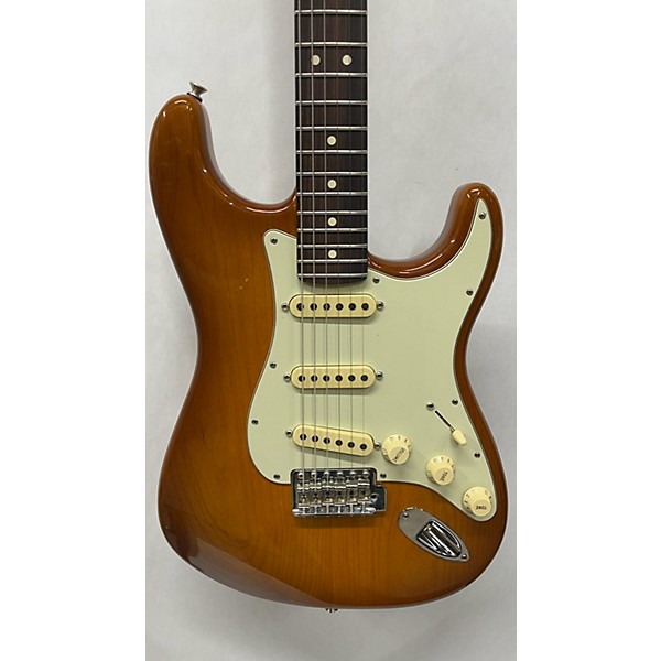 Used Fender Used 2023 Fender American Performer Stratocaster SSS Honey Burst Solid Body Electric Guitar