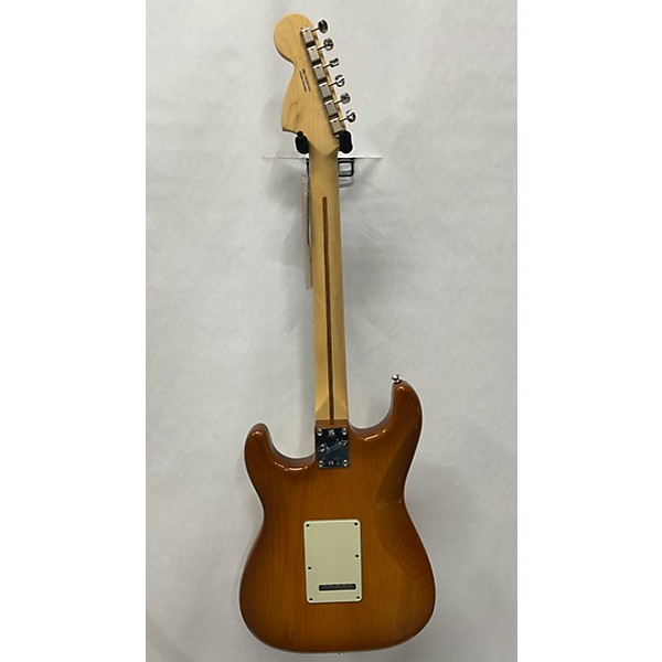 Used Fender Used 2023 Fender American Performer Stratocaster SSS Honey Burst Solid Body Electric Guitar