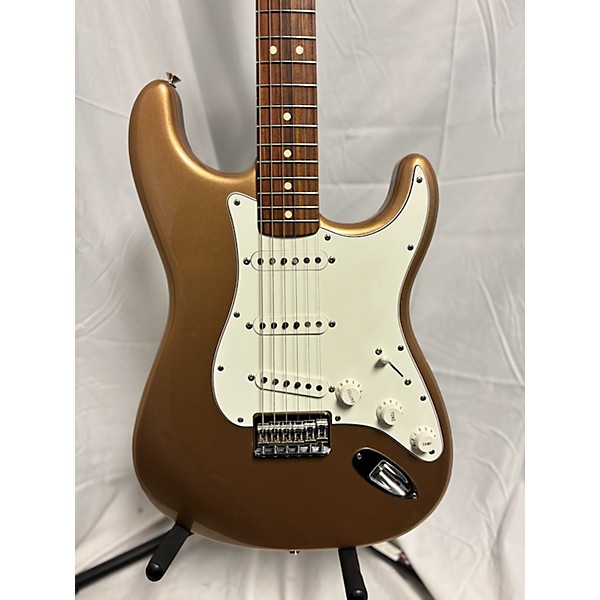 Used Fender Used Fender Limited Edition Vintera 70s Stratocaster Firemist Gold Solid Body Electric Guitar