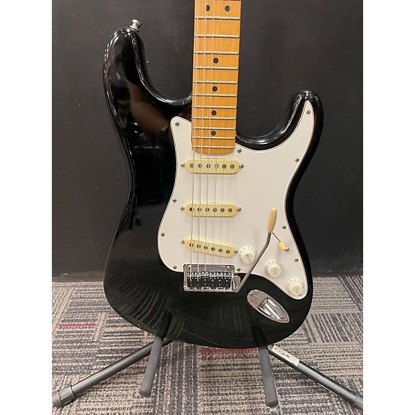 Used Fender Used Fender American Standard Stratocaster Black Solid Body Electric Guitar