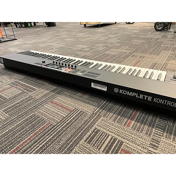 Used Native Instruments Used Native Instruments Komplete Kontrol S88 MK2 MIDI Controller